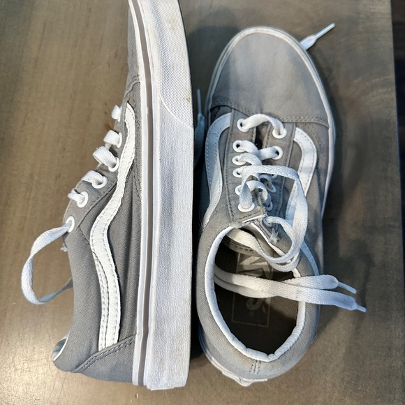 Vans - Picture 2 of 2